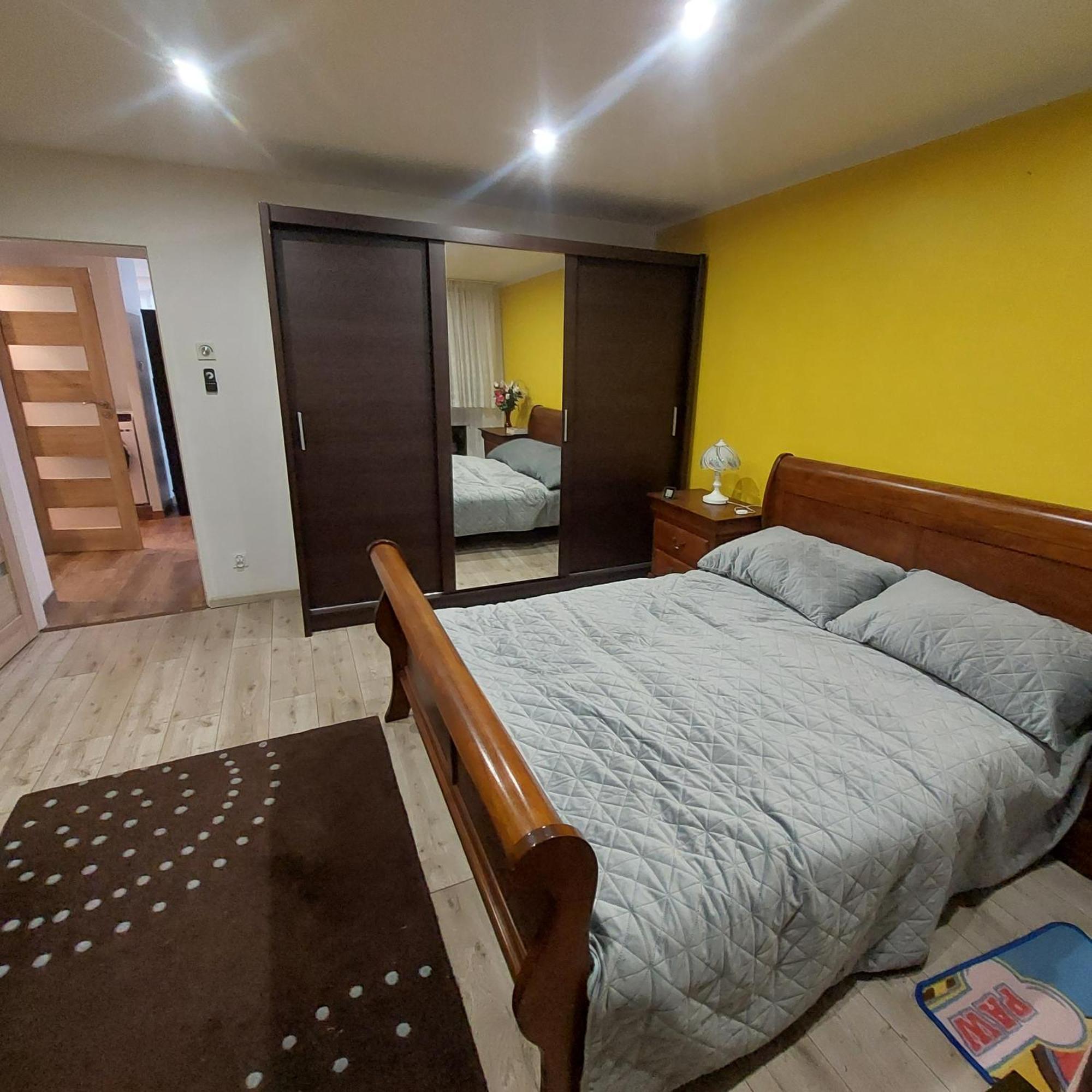 Sunstreet Apartment ลูบิน ภายนอก รูปภาพ